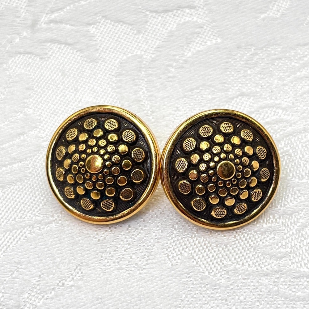 Vintage Accessocraft Gold and Black Tone Textured‎ Circular Screw Back Earrings